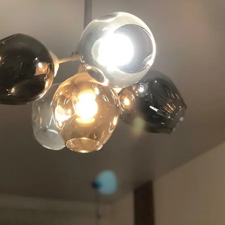 Romantic Apartments-near Opera House 5/4 アパート リヴィウ