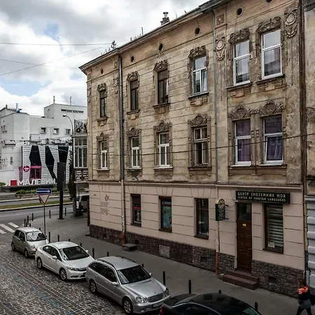 Romantic Apartments-near Opera House 5/4 Апартаменти